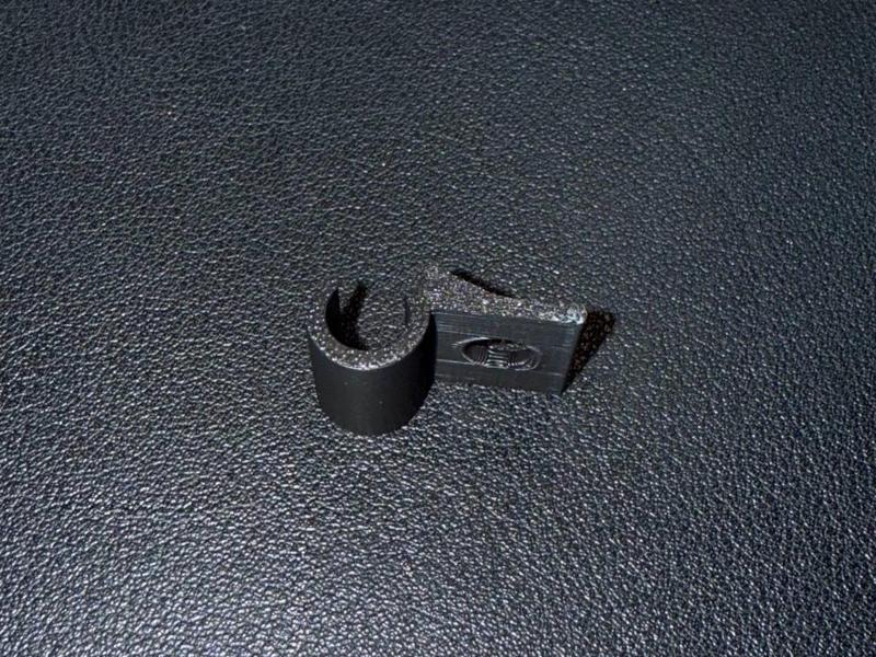 Clip for Hood Support Mercedes Viano/Vito 639