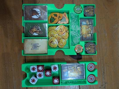 Coraquest Remix - Setup Tray and Dice Tray for Sleeved Cards (Retail Version)