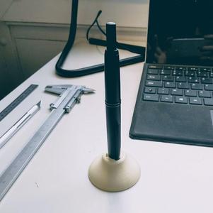 Foutain pen stand (Pilot Capless)