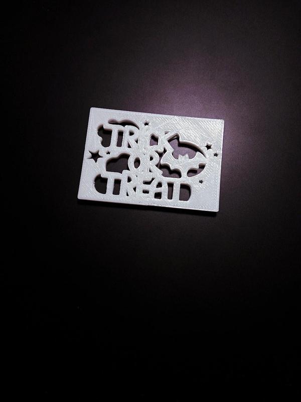 Halloween trick or treat magnet