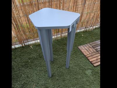 Adjustable, stowable and transportable chair