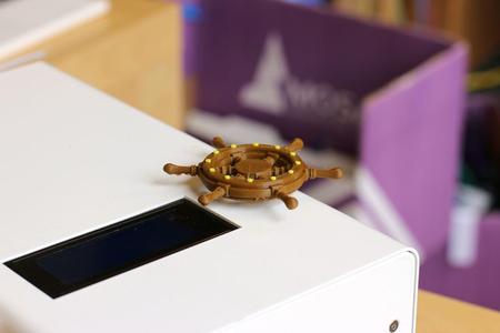 Multi-Color Ship Wheel Knob