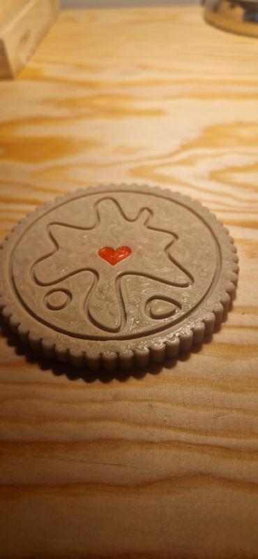 Jammy Dodger Inspired Biscuit Coaster – 3D Printable STL & 3MF Files