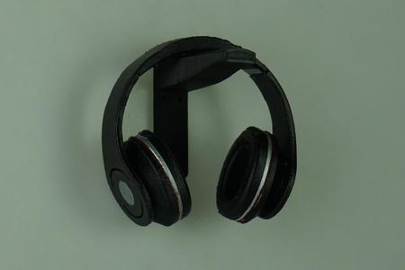 Simple Wall Mounted Headphone Stand
