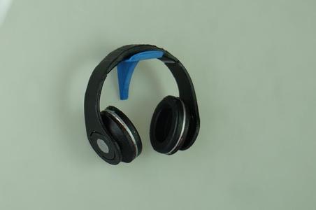 simple headphone wall mount