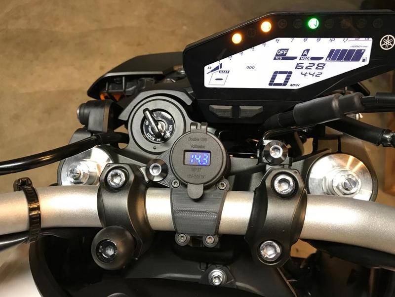 USB Charger for Yamaha FZ-09