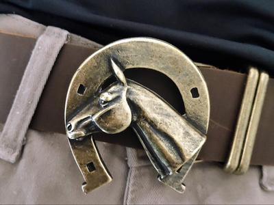 HORSESHOE BUCKLE