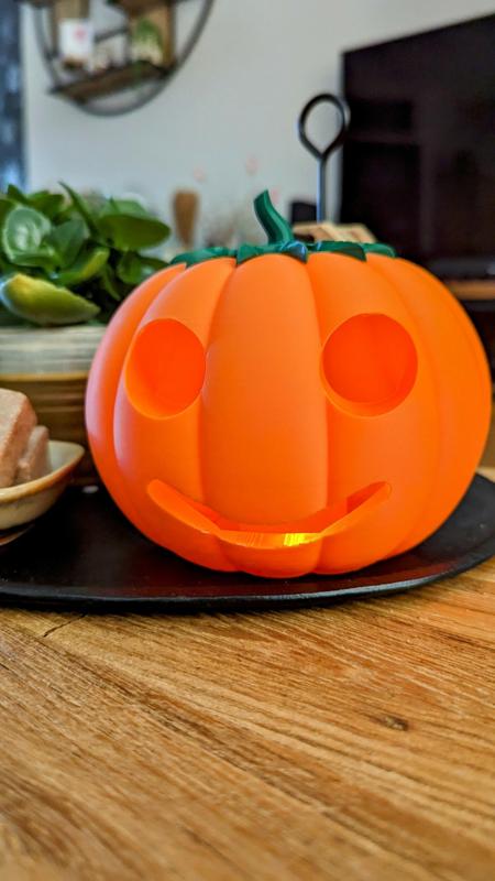Friendly Pumpkin Delight: 3D-Printed Autumn Decor