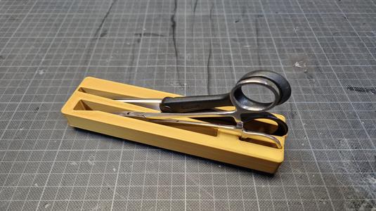 Gridfinity storage for clamp and scissors