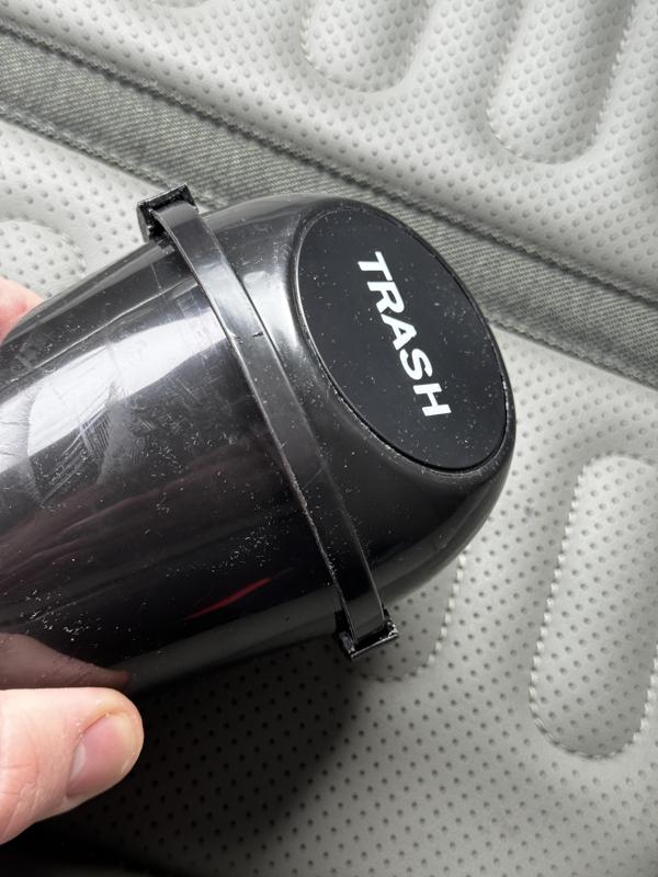 Car trashcan seal