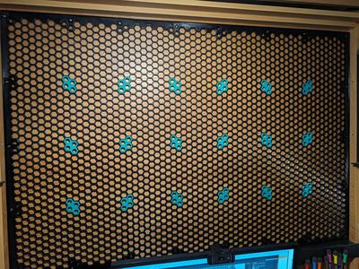 Straight border to Honeycomb Wall Storage