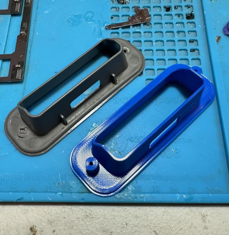 Whirlpool Lid Lock Bezel W11237158