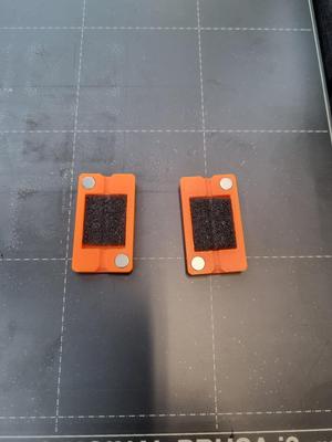 Filament filter / filament cleaner