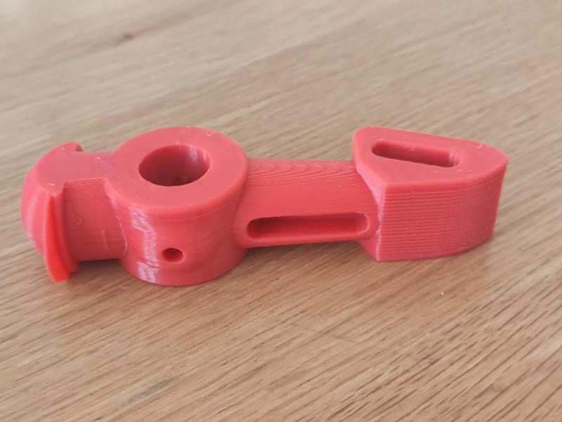 Foosball Foosman cut for less support