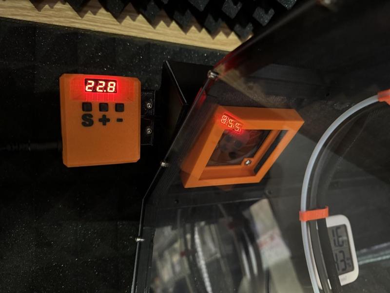 Temperature controlled back plate assembly