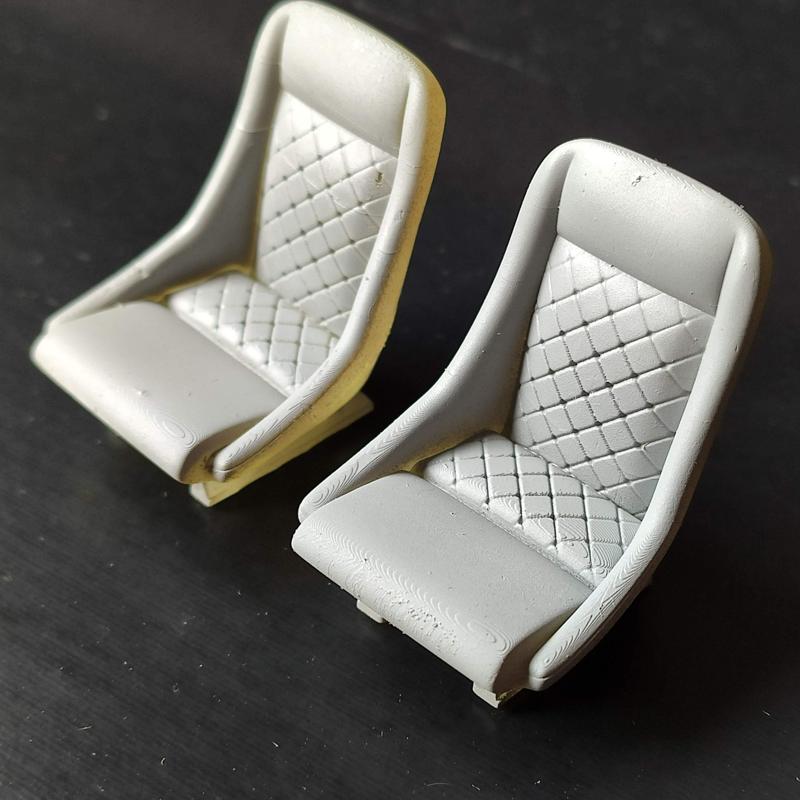 Classic Compact SEAT FOR DIECAST AND MODELKITS 1/24