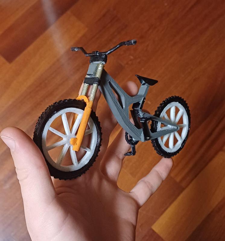 finger santacruz v10