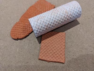 Shingle roof tile texture roller - HO Scale