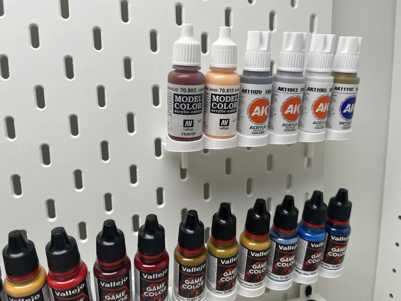 Skadis 17ml Paint Dropper Bottle Holder - Vallejo, AK