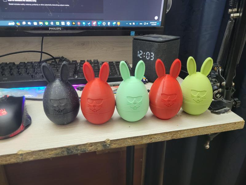 Bunny Eared Hollow Easter Egg (Threaded)