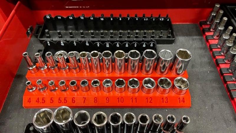 1/4" Drive Metric Socket Set Holder (4, 4.5, 5, 5.5, 6, 7, 8, 9, 10, 11, 12, 13, 14mm)