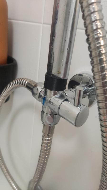 Shower water conector adaptor