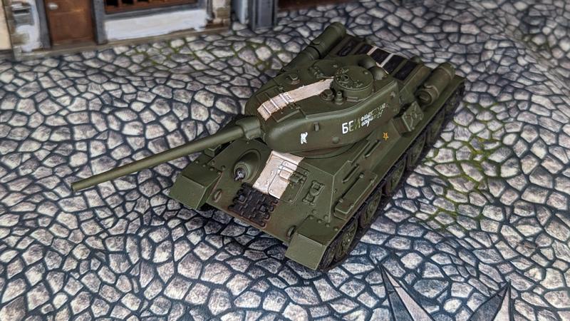 T-34/85 Medium Tank + OT-34/85 Flamethrower (USSR, WW2)