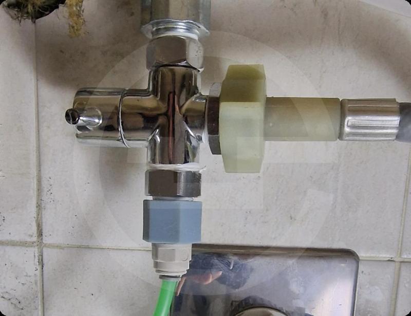 Conical reduced nipple 3/8" (F) X 1/4" (F) BSP