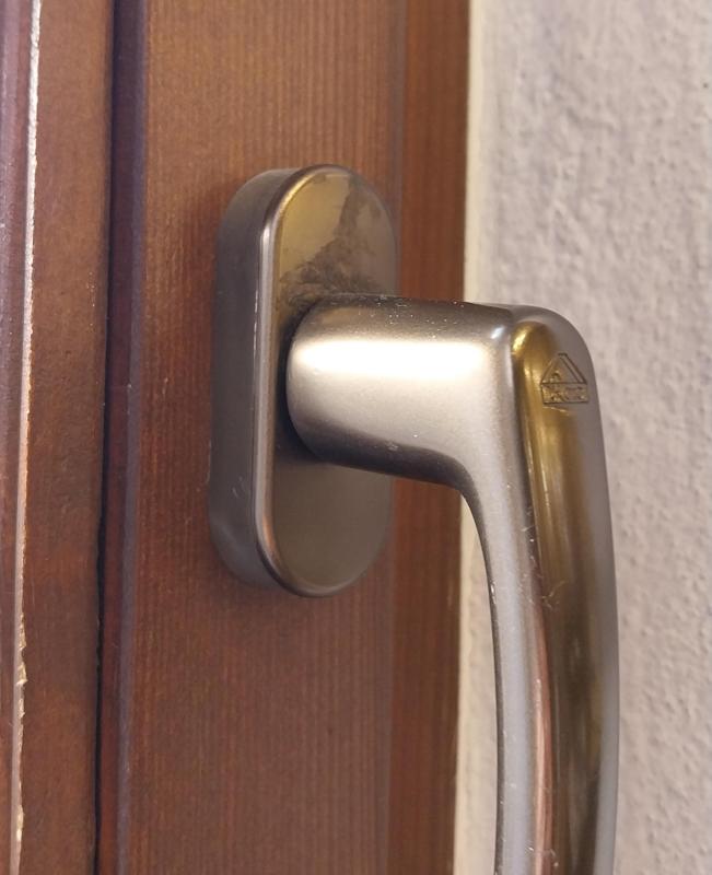 Window handle cover