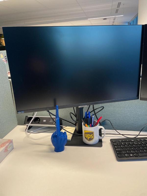 Collpsing Middle Finger