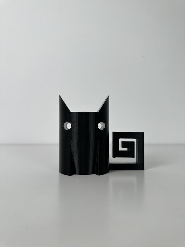 CUTE MINIMALISTIC CAT