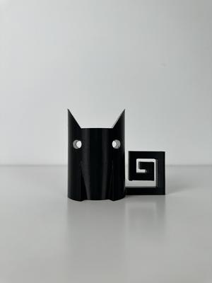 CUTE MINIMALISTIC CAT