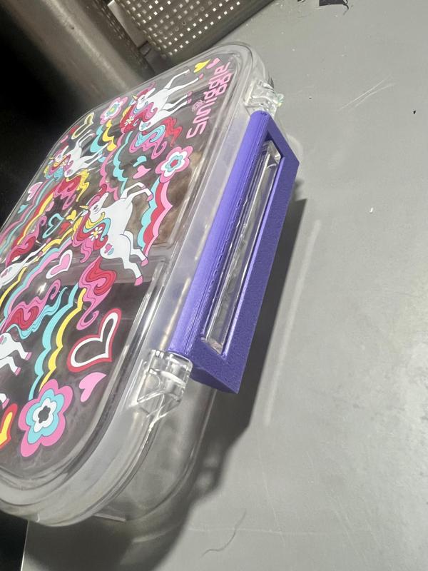 Smiggle Bento Box Clasp