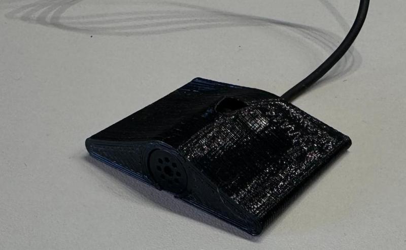 Lavlaier microphone holder