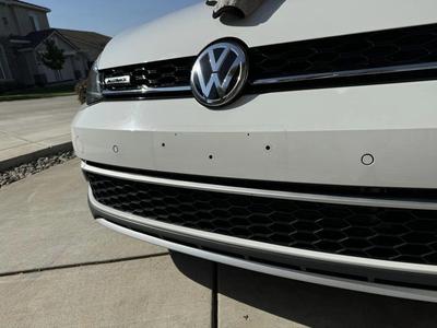 VW Golf Alltrack Bumper Plugs (Small hole)