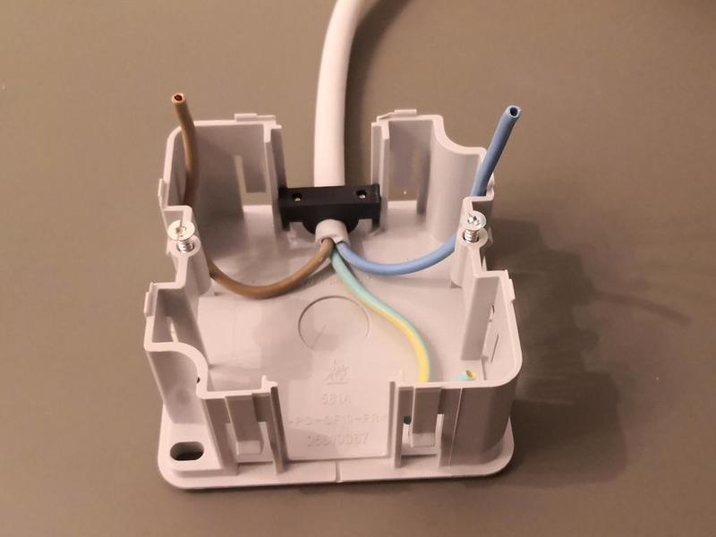 Cable strain relief for "Jung AS Aufputz-Kappe"