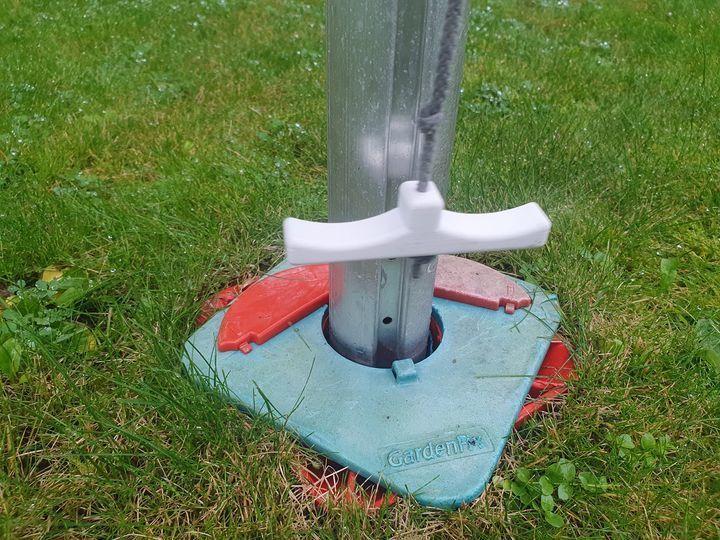 Handle (Griff) for in german we call it Wäschespinne