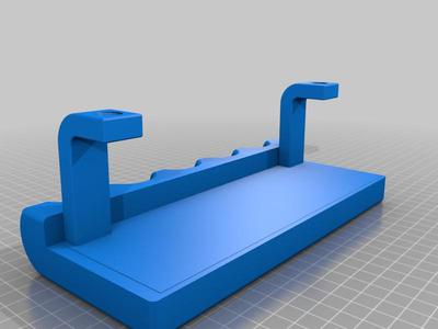 Pool cue holder with clamps 