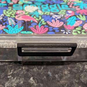 Smiggle Large Bento Box Clip