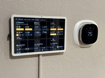 Floating Tablet Wall Mount