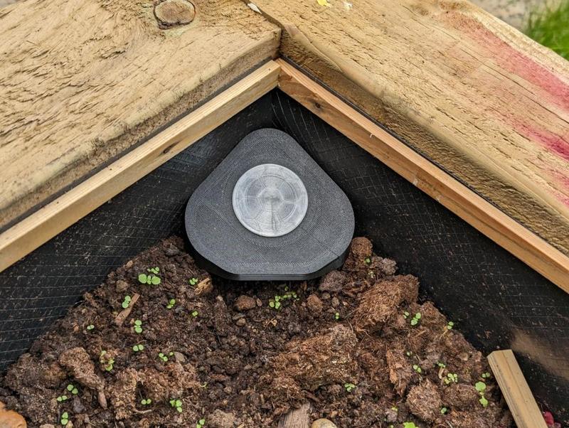 WLED Raised Bed Corner Light