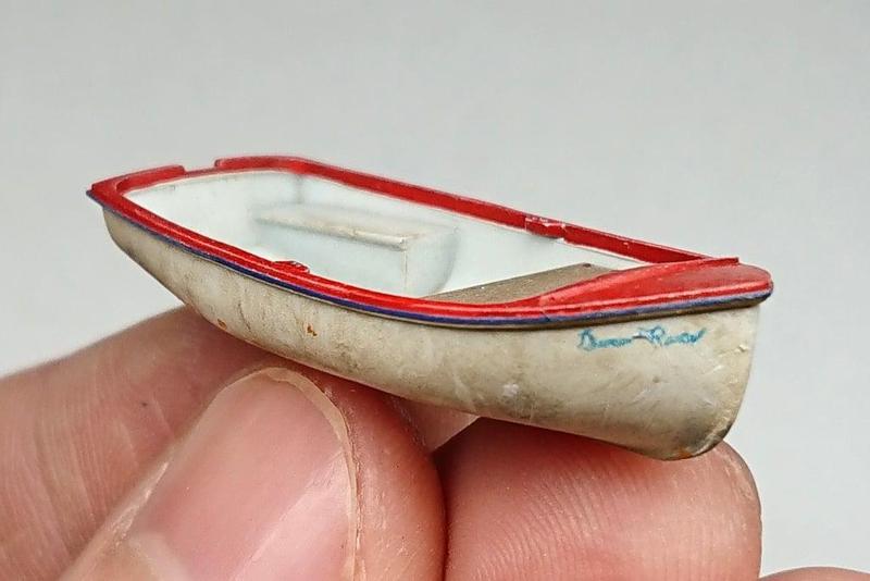 Dinghy 'Dover Rover' 1:87 scale, 1:6 scale