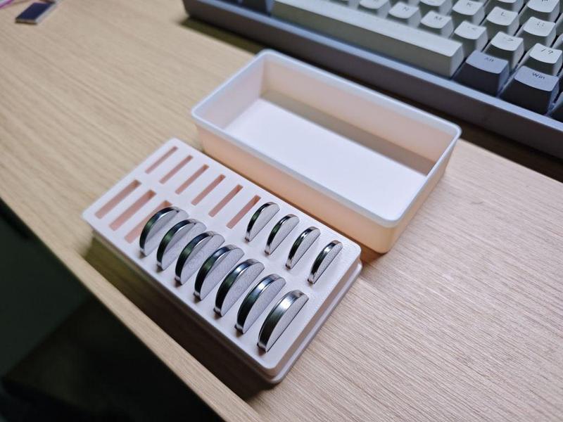 CR2032 & CR2450 battery holder