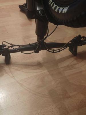 Bike handlebar stand