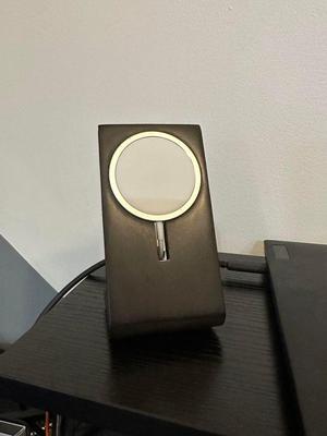 Magsafe stand Iphone 14 pro max / Plus