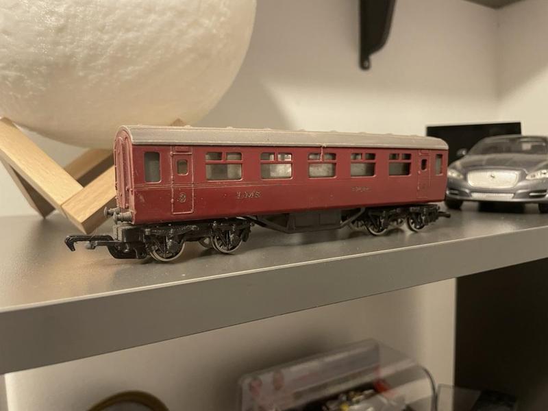 Triang LMS Coach Carriage Bogies Modern Wheels