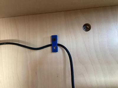 Screw in cable router