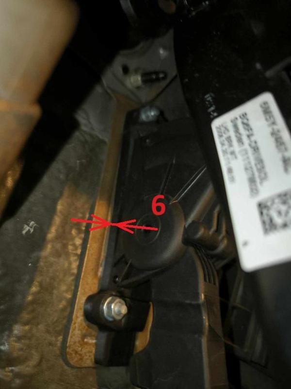 Ford Focus mk2 ST 225 - accelerator pedal raise