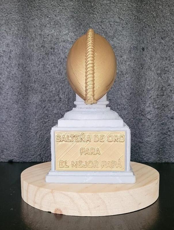 Golden salteña trophy