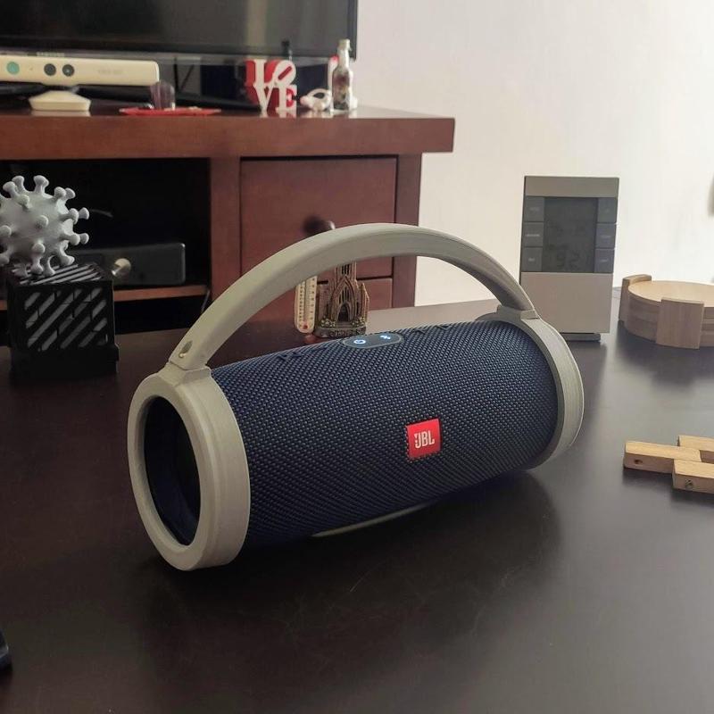 JBL Charge 4 handle